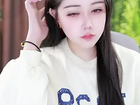 Snapshot of Qiaoqiao_ chatting on January 15, 2025, 10:49 am Qiaoqiao online show from January 15, 2025, 10:49 am