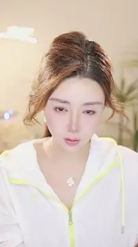 Qiaoqiao  online show from June 8, 2026, 3:56 pm