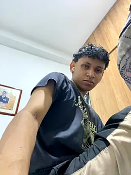 Snapshot of axel_ps chatting on September 10, 2025, 1:00 pm axel ps online show from September 10, 2025, 1:00 pm