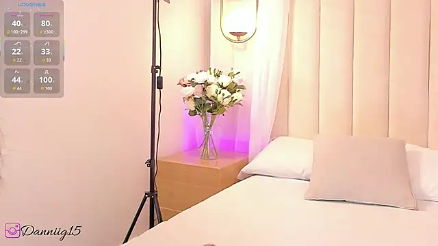 kosmic Angel online show from March 4, 2026, 1:06 pm