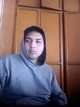 Snapshot of LoganFinds chatting on October 30, 2025, 3:13 pm LoganFinds online show from October 30, 2025, 3:13 pm