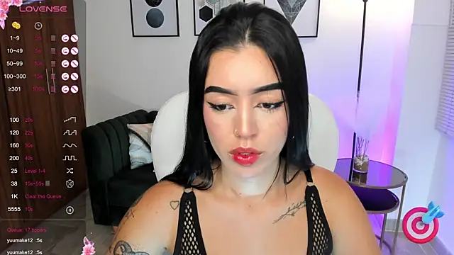 Snapshot of zoee_jackson chatting on February 5, 2025, 10:44 pm zoee jackson online show from February 5, 2025, 10:44 pm