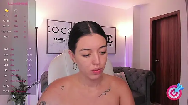 Snapshot of zoee_jackson chatting on March 1, 2025, 6:43 pm zoee jackson online show from March 1, 2025, 6:43 pm