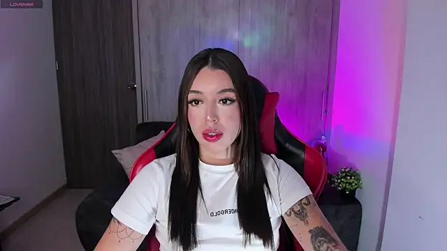 zoee jackson online show from January 11, 2026, 1:21 am