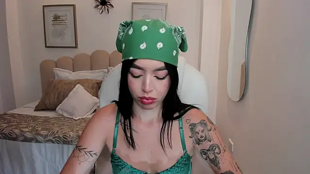 Snapshot of zoee_jackson chatting on May 21, 2026, 7:32 pm zoee jackson online show from May 21, 2026, 7:32 pm