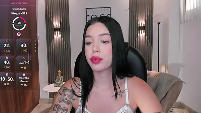 Snapshot of zoee_jackson chatting on June 1, 2026, 7:37 pm zoee jackson online show from June 1, 2026, 7:37 pm