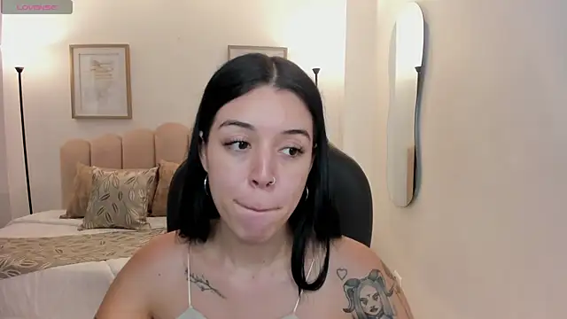 Snapshot of zoee_jackson chatting on July 6, 2026, 6:43 pm zoee jackson online show from July 6, 2026, 6:43 pm