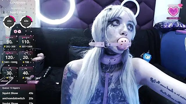 Snapshot of TyphoidMary chatting on March 8, 2025, 4:01 am TyphoidMary online show from March 8, 2025, 4:01 am