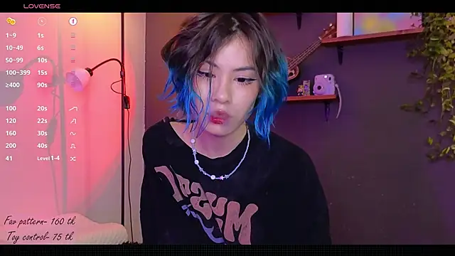 alicekiit online show from December 14, 2024, 6:52 pm