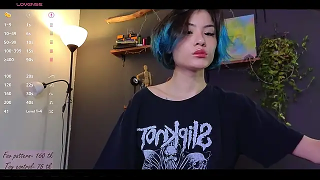 alicekiit online show from January 3, 2025, 9:47 pm