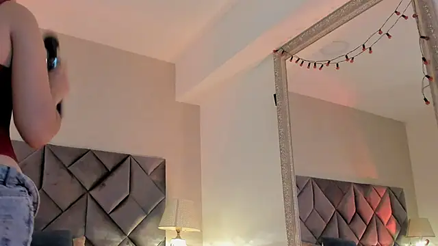 Luisa0110 online show from May 9, 2026, 5:18 pm
