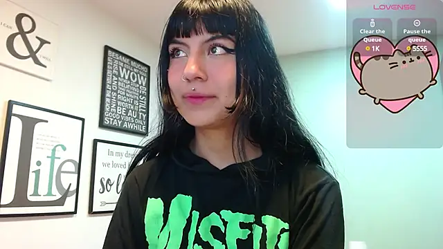 Snapshot of amy_adams1 chatting on February 1, 2025, 4:35 am amy adams1 online show from February 1, 2025, 4:35 am