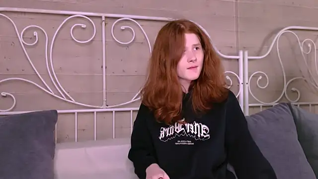 ZaynGraham online show from October 7, 2025, 5:15 am