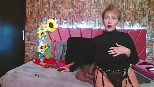 Snapshot of Isabelle_Lov18 chatting on December 31, 2024, 7:31 am Isabelle Lov18 online show from December 31, 2024, 7:31 am