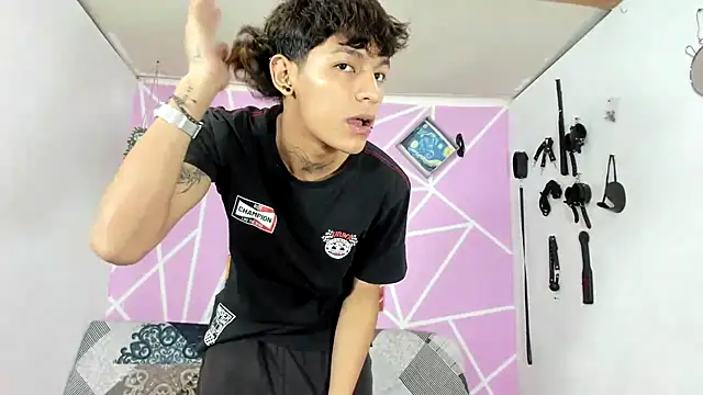 Fresahot2005 online show from January 30, 2025, 7:15 pm