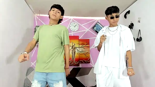 Fresahot2005 online show from February 3, 2025, 7:10 pm