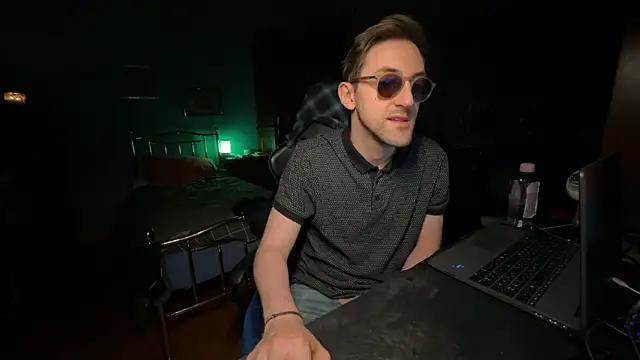 Snapshot of Stefisexy91 chatting on December 17, 2025, 8:37 pm Stefisexy91 online show from December 17, 2025, 8:37 pm