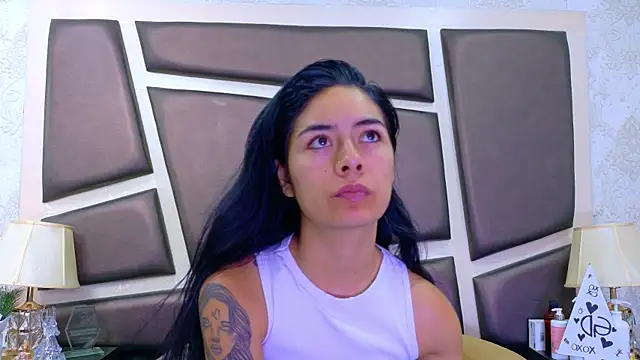 NicoleEsposito online show from April 27, 2026, 12:47 pm