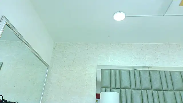 Snapshot of AlisonJaimes chatting on September 16, 2025, 1:45 pm AlisonJaimes online show from September 16, 2025, 1:45 pm