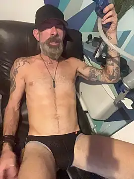 Snapshot of HandyBro chatting on November 5, 2025, 8:09 pm HandyBro online show from November 5, 2025, 8:09 pm