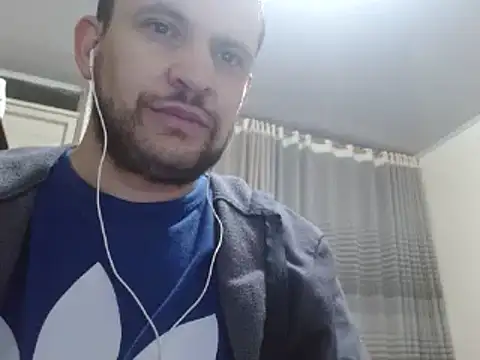 camiloking1720 online show from December 20, 2024, 7:12 am