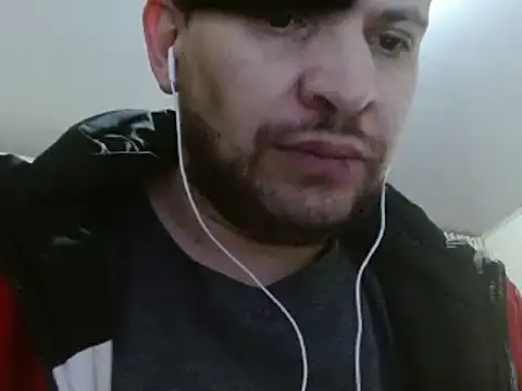 camiloking1720 online show from January 28, 2025, 1:18 am