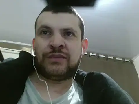 camiloking1720 online show from February 5, 2025, 1:33 pm