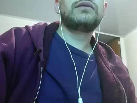 camiloking1720 online show from February 15, 2025, 4:25 am