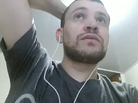 camiloking1720 online show from February 26, 2025, 5:50 pm