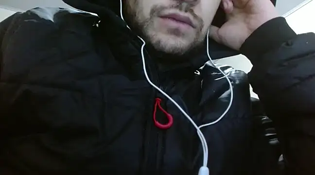 camiloking1720 online show from March 13, 2025, 6:05 am