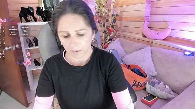 Victoria collins 1 online show from June 7, 2026, 11:47 am