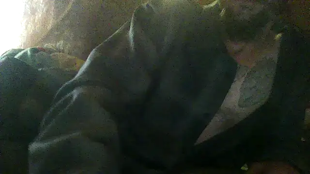 Snapshot of luke_thighwalker2469 chatting on November 8, 2025, 12:11 am luke thighwalker2469 online show from November 8, 2025, 12:11 am