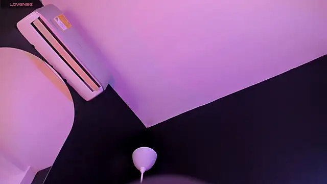 Snapshot of ALICEPOIXXXON chatting on February 6, 2025, 12:48 pm ALICEPOIXXXON online show from February 6, 2025, 12:48 pm