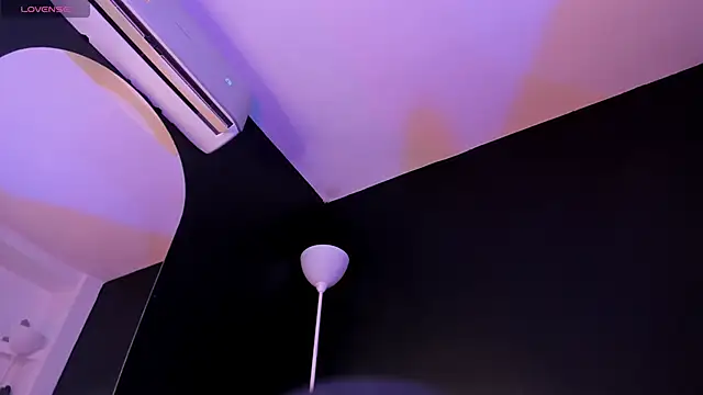 Snapshot of ALICEPOIXXXON chatting on February 11, 2025, 4:35 pm ALICEPOIXXXON online show from February 11, 2025, 4:35 pm