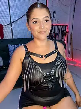 Snapshot of yey_bdsm chatting on March 19, 2025, 3:20 am yey bdsm online show from March 19, 2025, 3:20 am