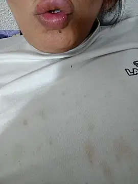 Snapshot of nazii010 chatting on November 25, 2025, 9:26 pm nazii010 online show from November 25, 2025, 9:26 pm