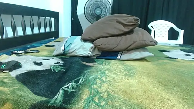 antony bigdick  online show from June 30, 2026, 3:18 am