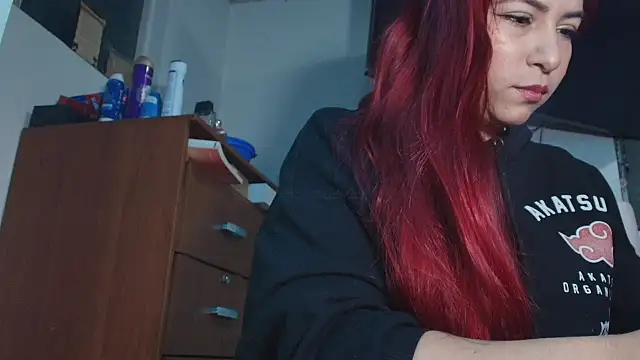 Snapshot of Maylin_2024 chatting on November 2, 2025, 12:24 am Maylin 2024 online show from November 2, 2025, 12:24 am