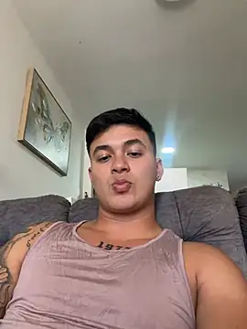 Snapshot of Cristopher_strong chatting on May 15, 2026, 2:13 pm Cristopher strong online show from May 15, 2026, 2:13 pm