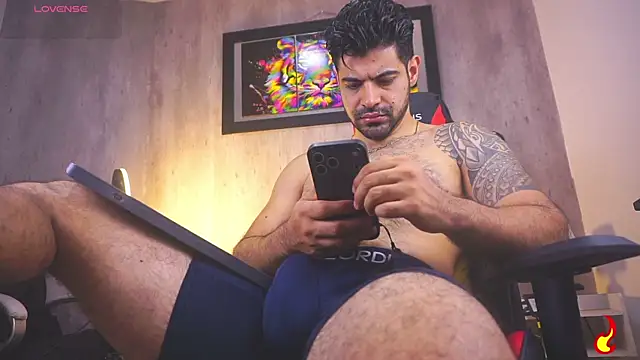 Snapshot of king_hard chatting on May 26, 2026, 9:49 am king hard online show from May 26, 2026, 9:49 am
