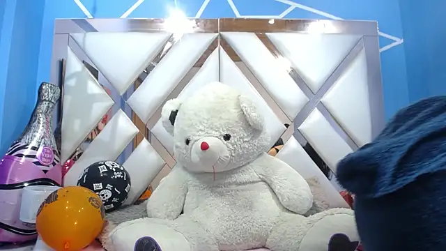 Snapshot of angelina_ny chatting on October 27, 2025, 1:48 pm angelina ny online show from October 27, 2025, 1:48 pm