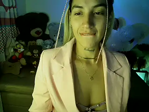 Snapshot of mandy_berrys chatting on February 16, 2025, 5:15 am mandy berrys online show from February 16, 2025, 5:15 am