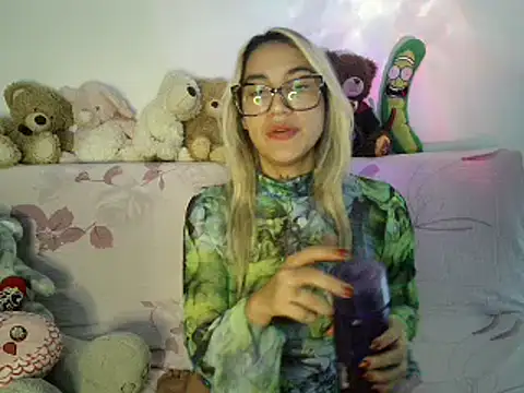 Snapshot of mandy_berrys chatting on September 24, 2025, 12:03 am mandy berrys online show from September 24, 2025, 12:03 am