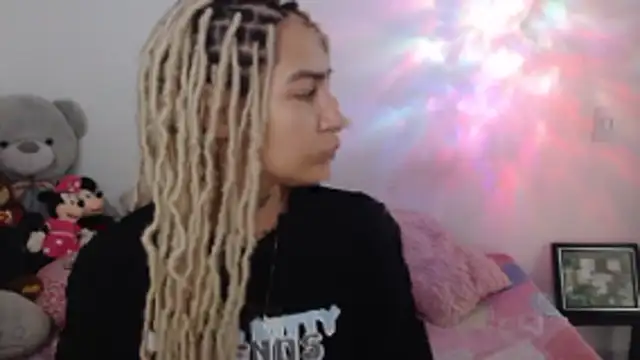 Snapshot of mandy_berrys chatting on October 21, 2025, 2:12 am mandy berrys online show from October 21, 2025, 2:12 am