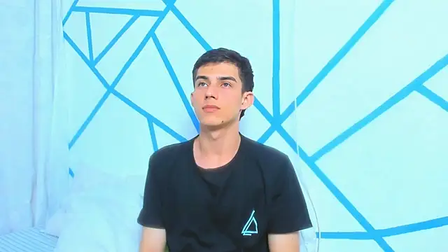 liam scott77 online show from February 6, 2025, 9:06 pm