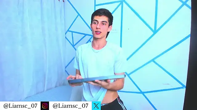 liam scott77 online show from November 24, 2025, 1:38 am