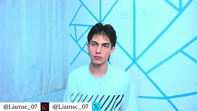 Snapshot of liam_scott77 chatting on June 9, 2026, 8:42 pm liam scott77 online show from June 9, 2026, 8:42 pm