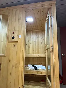 Barbielatinas online show from December 16, 2025, 4:28 am