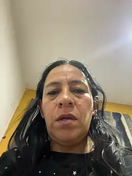 Snapshot of Freya_Artemisa chatting on August 1, 2026, 2:22 am Freya Artemisa online show from August 1, 2026, 2:22 am