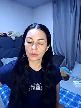 renata hot1 online show from May 3, 2026, 12:38 am